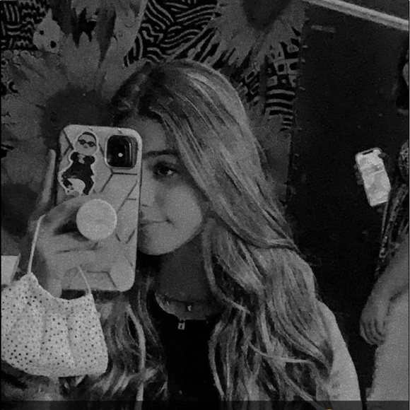 Meet your Posher, Josie - Picture 1 of 1